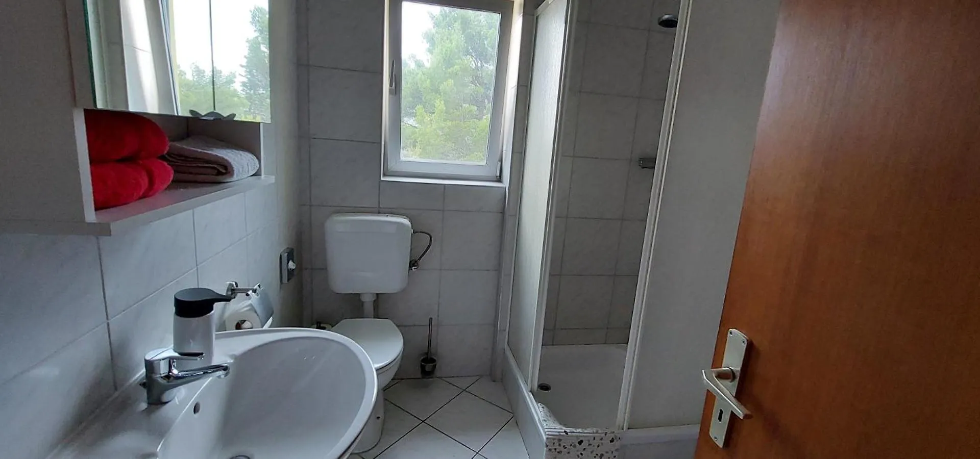 Horvat Apartmani Starigrad Paklenica 0*,